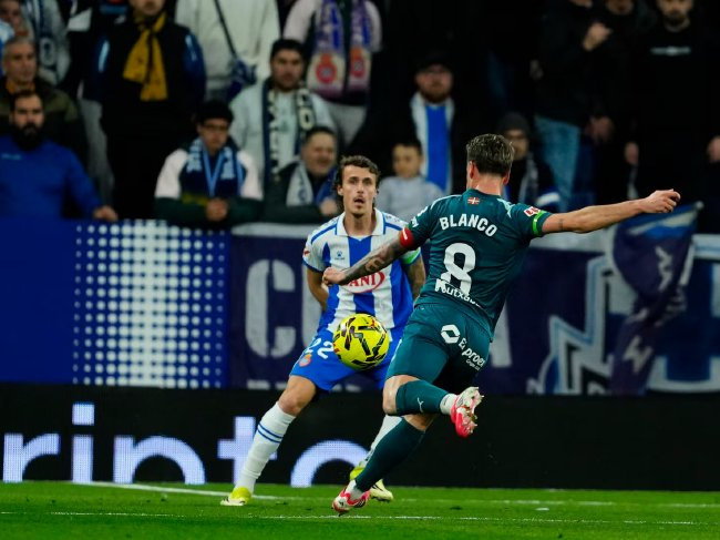 包含西班牙客场大胜六球，送出绝杀大战的词条